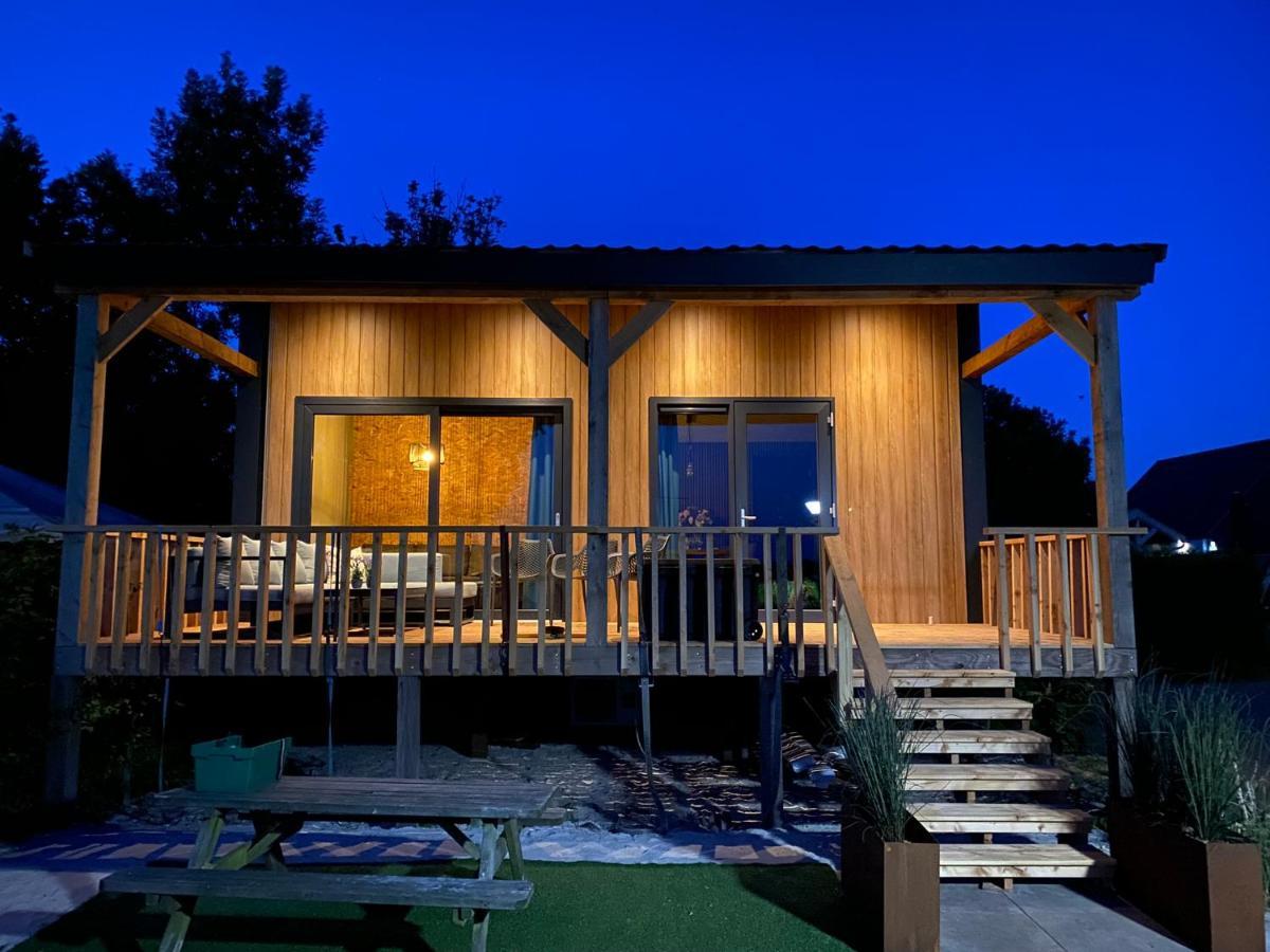 Camping Kleine Belterwijde, Wiede Lodge Met Uitzicht Over Het Water ภายนอก รูปภาพ